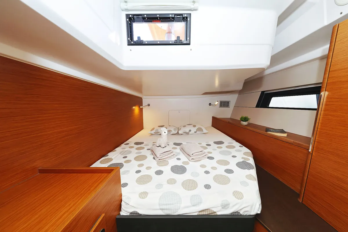 Cabin on Blondie - Ow, a Hanse 460 sailboat at Grad Kaštela, Croatia