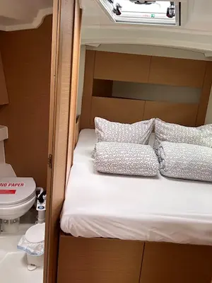 Cabin on Tomeu, a Jeanneau Sun Odyssey 410 sailboat at Palma de Mallorca, Spain