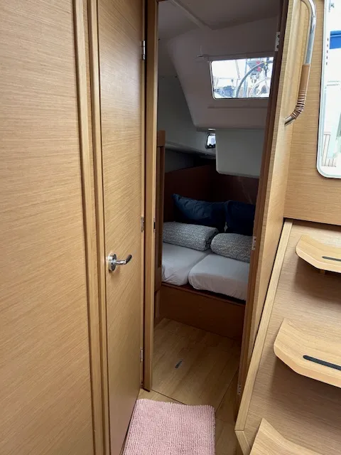 Cabin on Tomeu, a Jeanneau Sun Odyssey 410 sailboat at Palma de Mallorca, Spain
