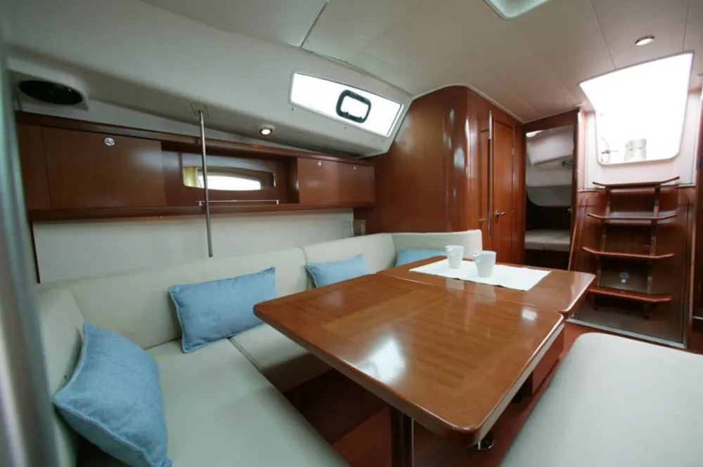 Salon of Arietta, a Beneteau Oceanis 40 sailboat at Volos, Greece