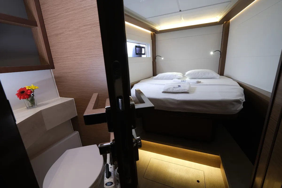 Cabin on Blu, a Lagoon 46 catamaran at Volos Municipality, Greece