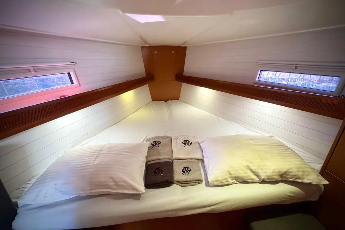 Cabin on Mayla, a Bavaria Cruiser 40 sailboat at Fethiye, Turkey