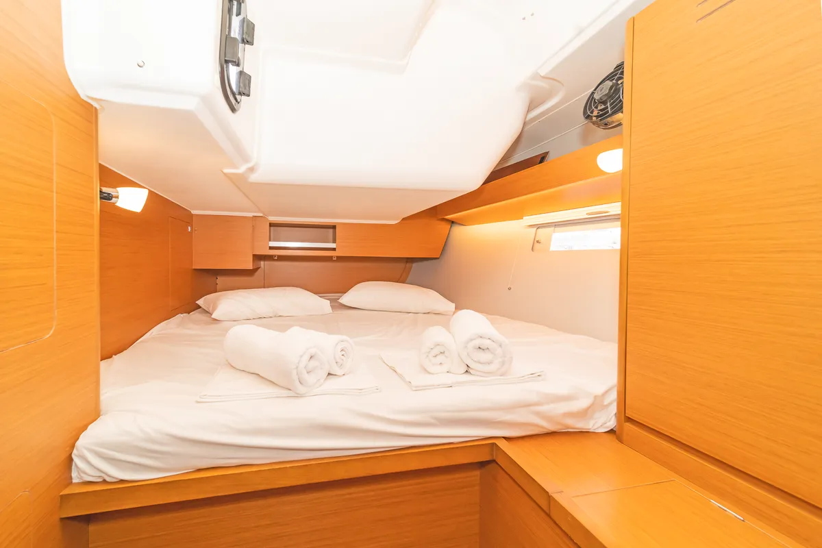Cabin on Hierax, a Dufour 430 sailboat at Volos, Greece