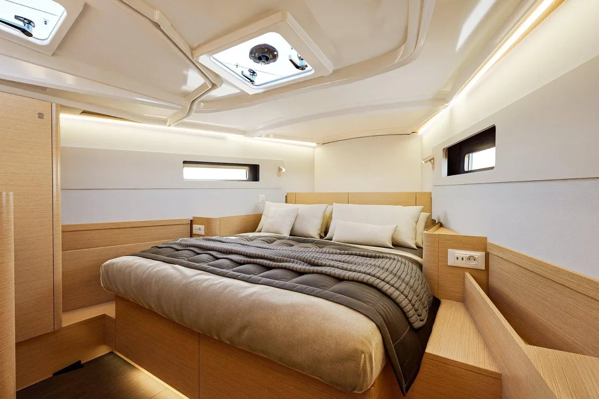 Cabin on Penelope, a Jeanneau Sun Odyssey 415 sailboat at Sithonia Municipal Unit, Greece