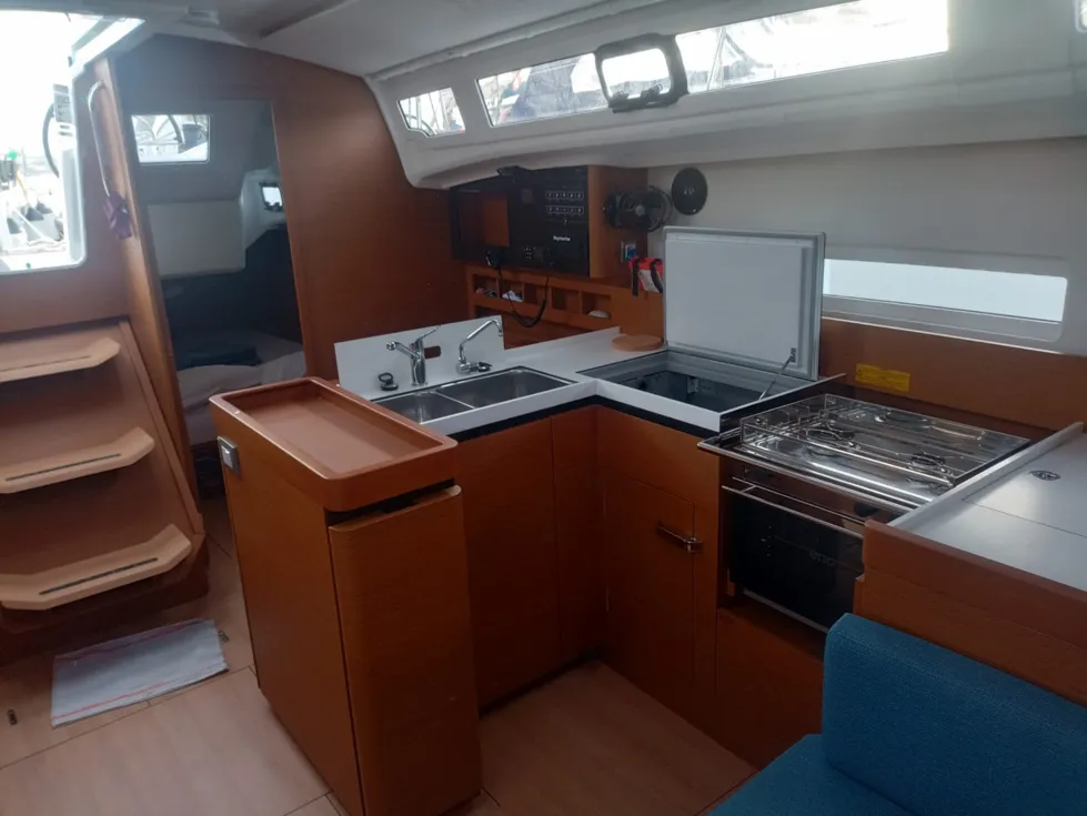 P’tit Loup, a Jeanneau Sun Odyssey 410 sailboat at Ajaccio, France