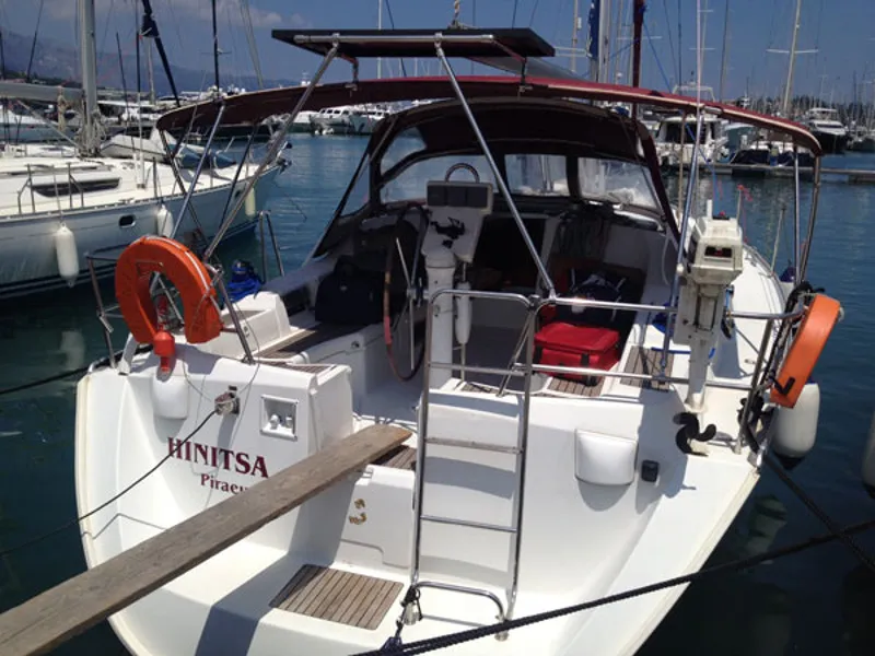 Exterior view of Hinitsa, a Beneteau Oceanis 393 sailboat at Kontokali, Greece