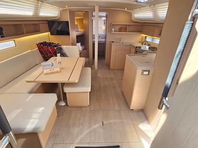 Salon of Dream Weaver, a Beneteau Oceanis 40.1 sailboat at Zadar, Croatia