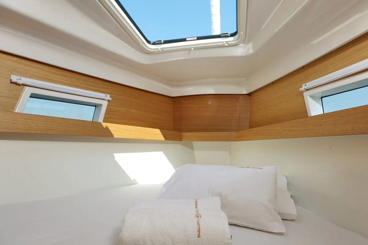 Cabin on Luna, a Elan Impression 45.1 sailboat at Šibenik, Croatia