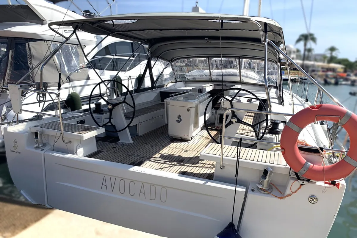 Exterior view of Avocado, a Beneteau Oceanis 51.1 sailboat at Cala Egos, Spain