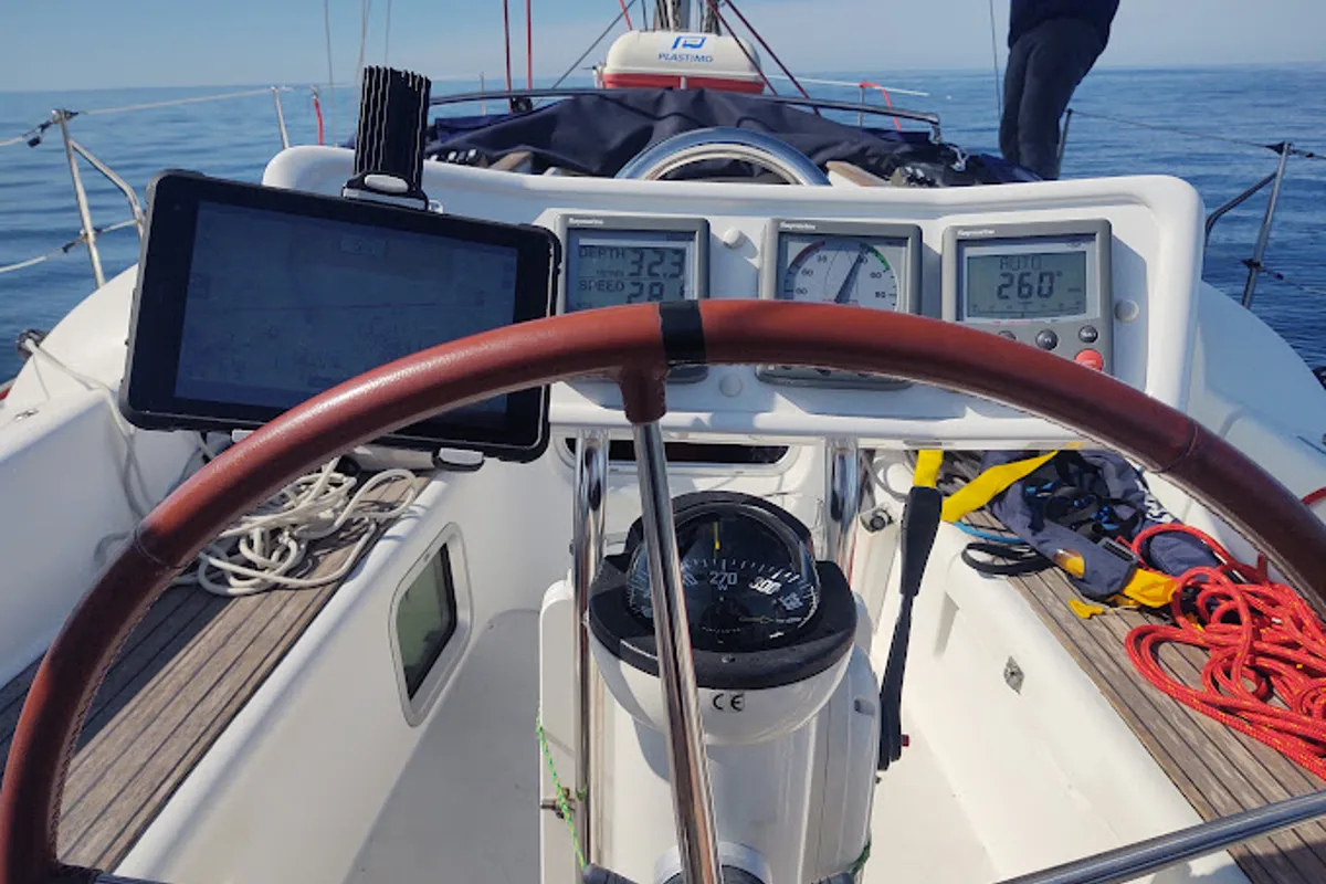 Cockpit of Jami 3, a Jeanneau Sun Odyssey 32i sailboat at Saint-Cast-le-Guildo, France