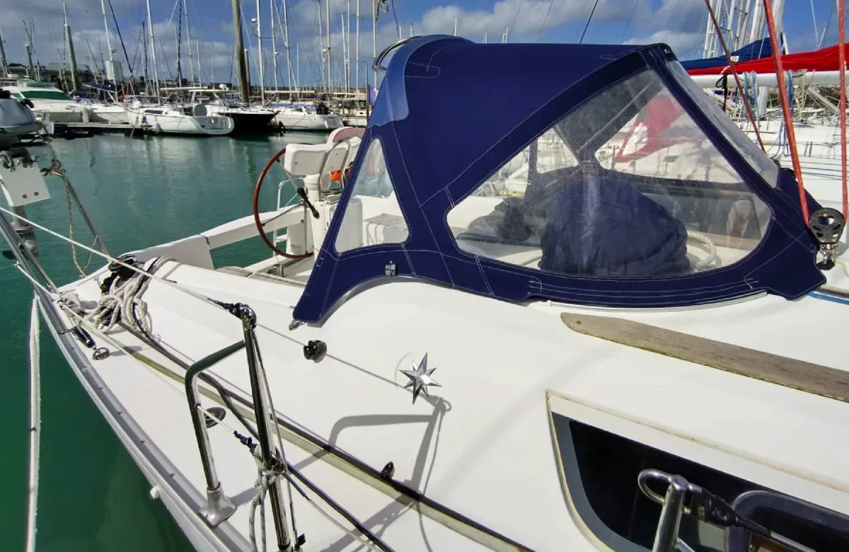 Exterior view of Jami 3, a Jeanneau Sun Odyssey 32i sailboat at Saint-Cast-le-Guildo, France
