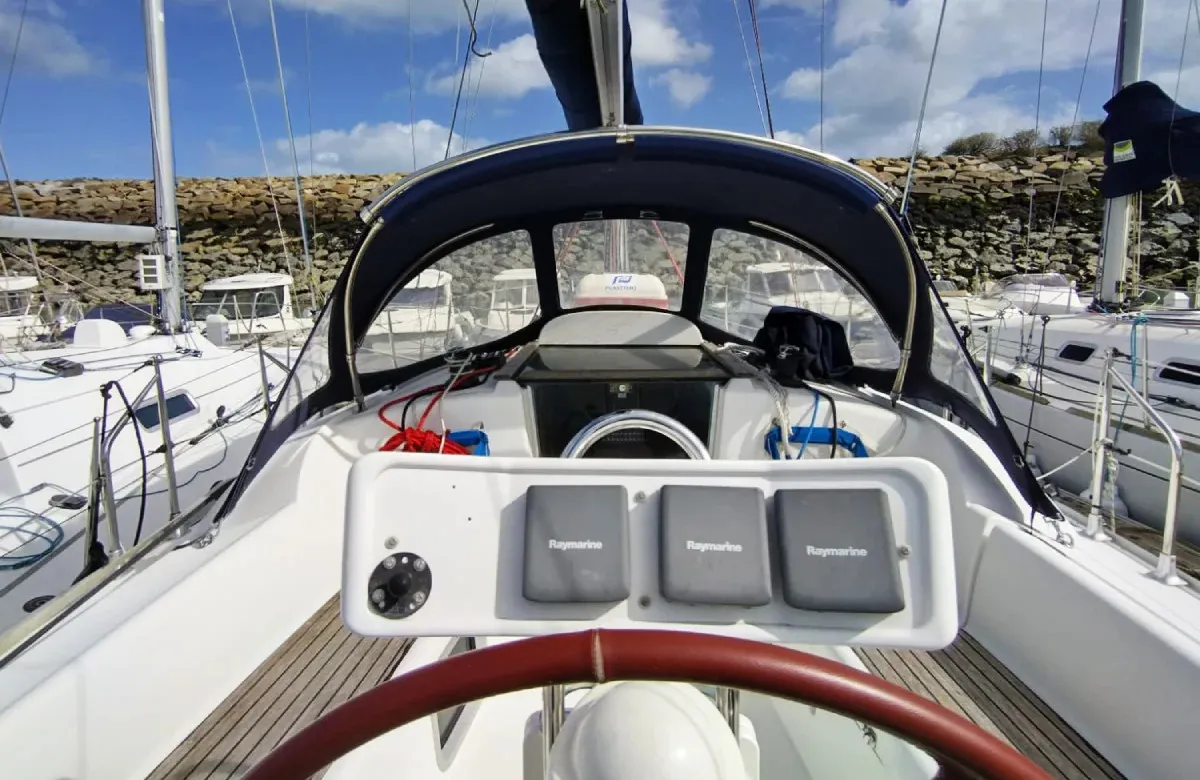 Cockpit of Jami 3, a Jeanneau Sun Odyssey 32i sailboat at Saint-Cast-le-Guildo, France