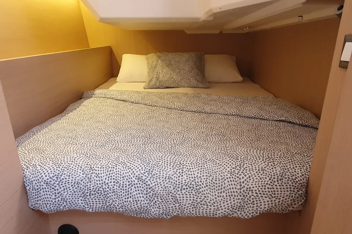 Cabin on BREEZE, a Beneteau Oceanis 37.1 sailboat at Split, Croatia