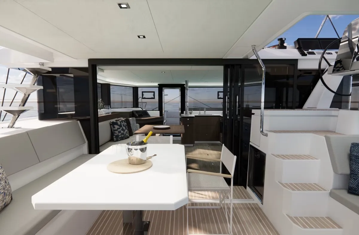Leopard 43, a catamaran at Roche Caiman, Seychelles