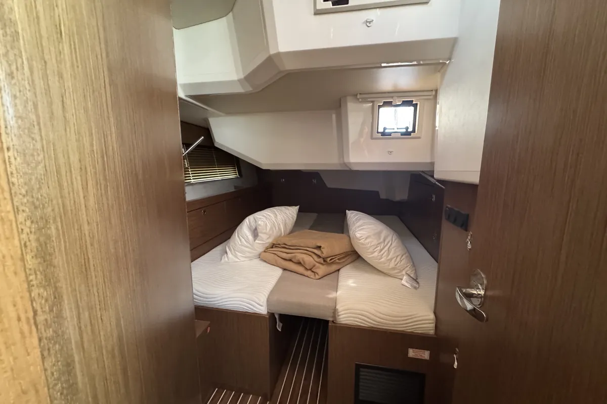 Cabin on Sacuri, a Bavaria 46 Cruiser sailboat at Figari/Golfo Aranci, Italy