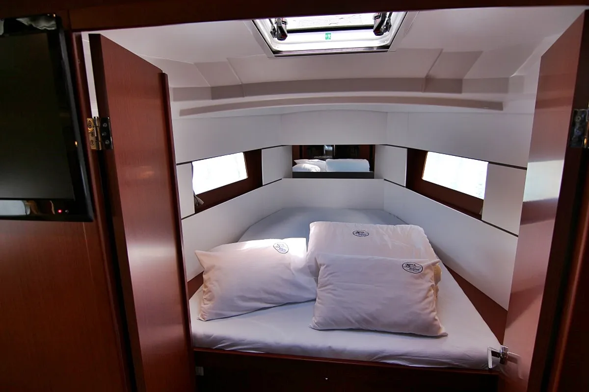 Cabin on Aura, a Beneteau Oceanis 38.1 sailboat at Sukošan, Croatia