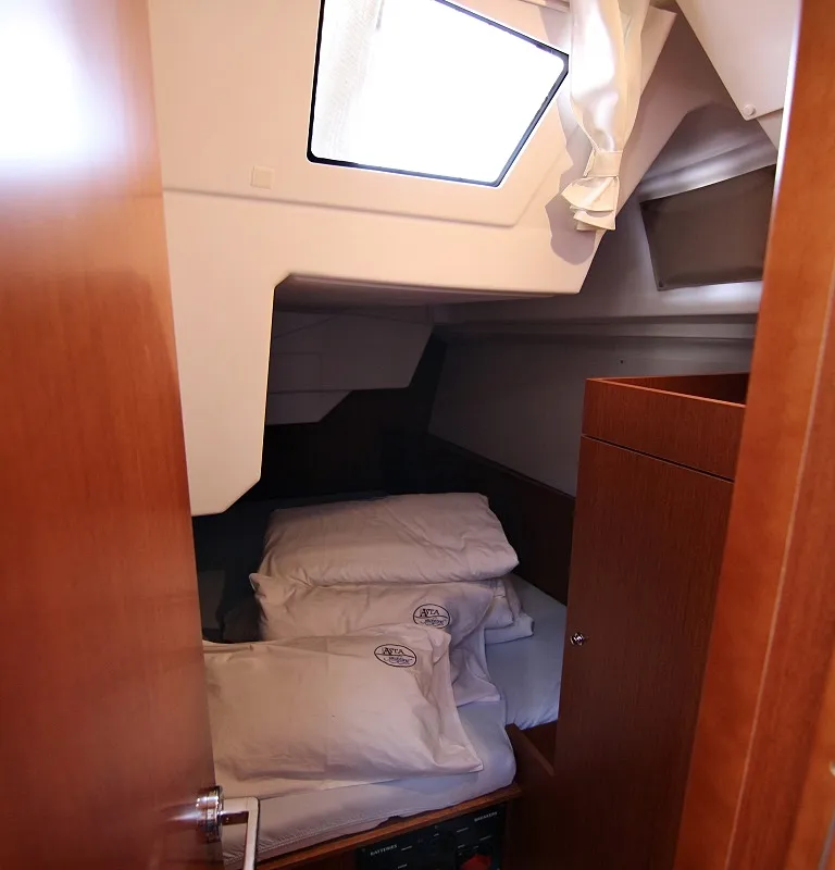 Cabin on Aura, a Beneteau Oceanis 38.1 sailboat at Sukošan, Croatia