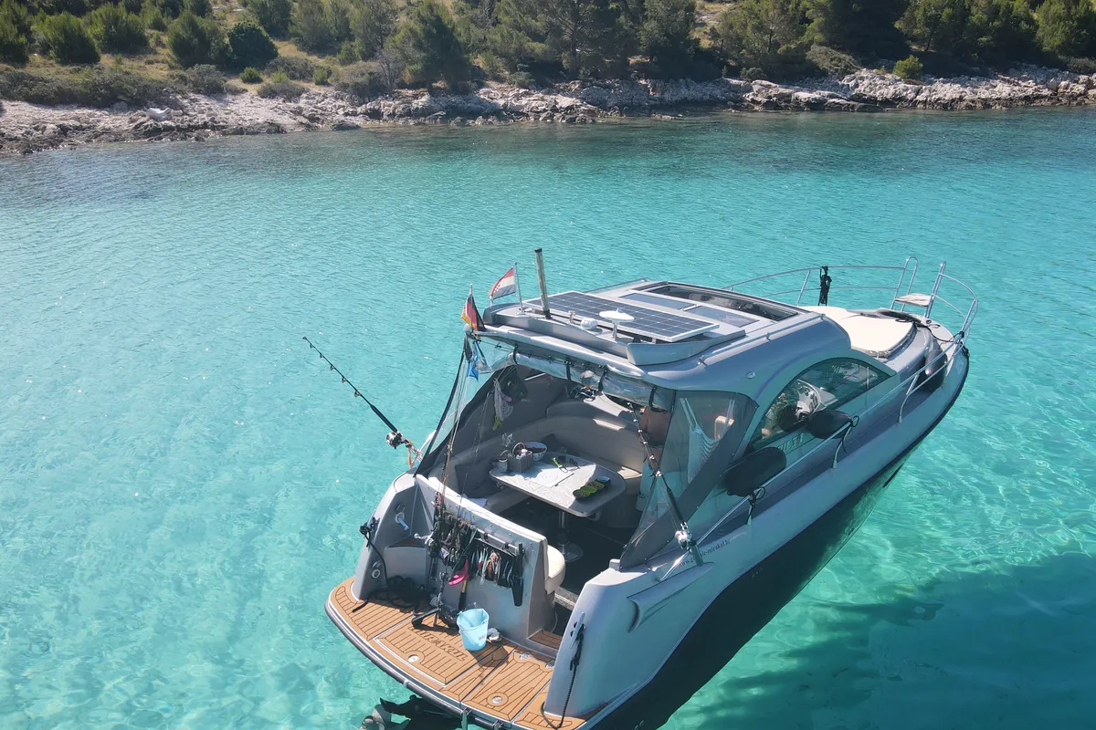 Valentina, a Grginić jahte Mirakul 30 motorboat at Grad Biograd na Moru, Croatia