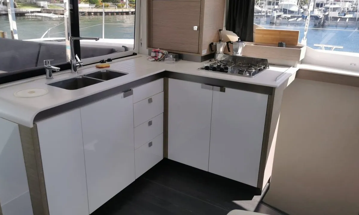 LUNADOR, a Fountaine Pajot Isla 40 catamaran at Propriano, France