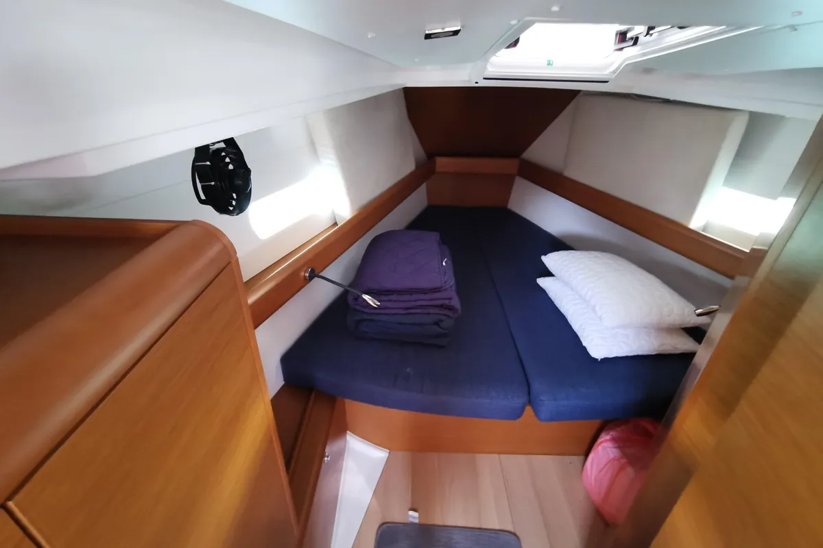 Cabin on Star Gazer, a Jeanneau Sun Odyssey 419 sailboat at Grad Pula, Croatia