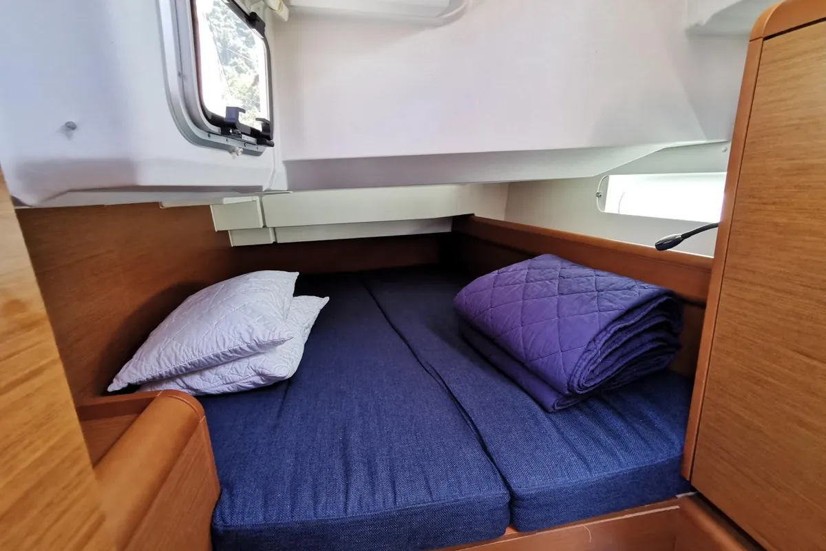 Cabin on Star Gazer, a Jeanneau Sun Odyssey 419 sailboat at Grad Pula, Croatia
