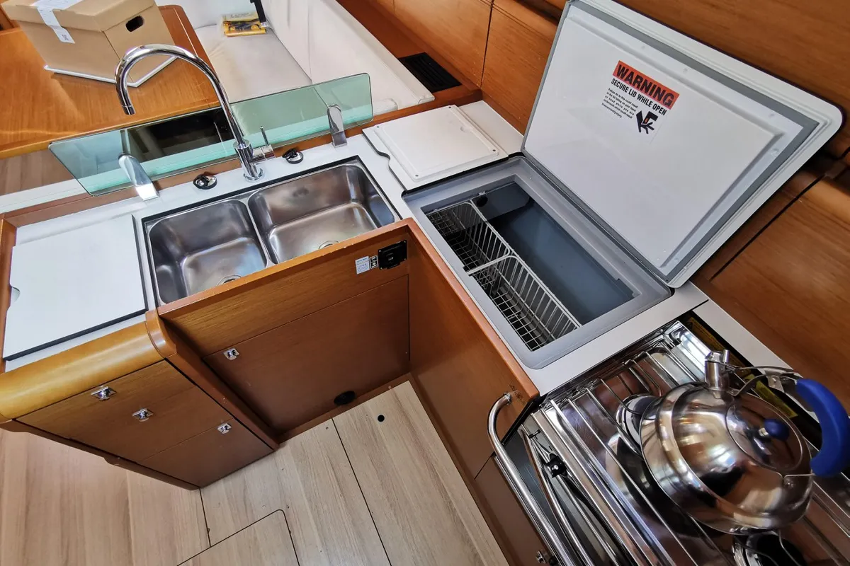 Galley of Star Gazer, a Jeanneau Sun Odyssey 419 sailboat at Grad Pula, Croatia