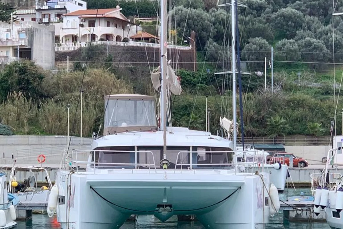 Exterior view of Negroni, a Bali 4.1 catamaran at Capo d'Orlando, Italy