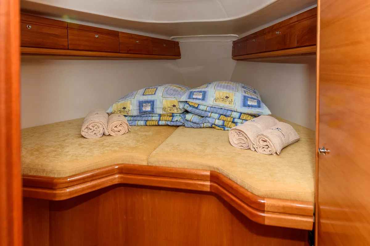 Cabin on Dišpet, a Bavaria 33 Cruiser sailboat at Grad Trogir, Croatia