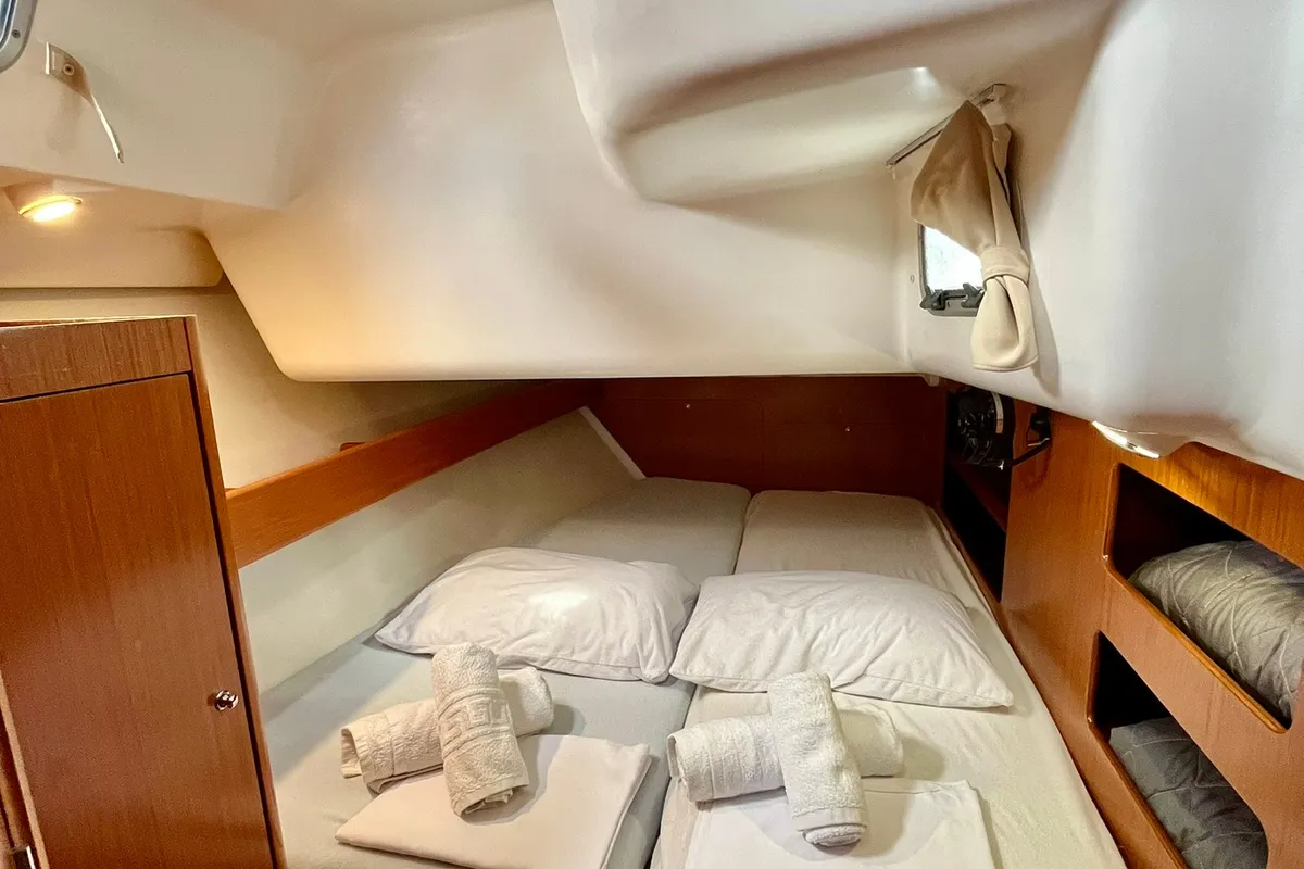 Pearl, a Beneteau Cyclades 50.5 sailboat at Volos, Greece