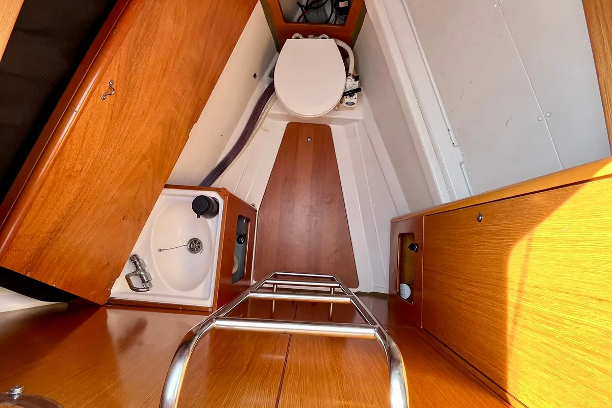 Pearl, a Beneteau Cyclades 50.5 sailboat at Volos, Greece