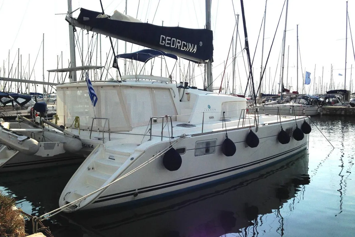 Exterior view of Georgina, a Lagoon 440 catamaran at Athens, Greece