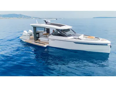 Exterior view of Paradox, a Saxdor 400 GTO motorboat at Salamina, Greece