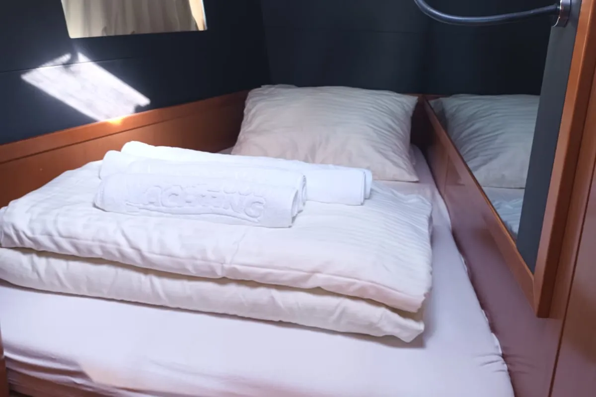 Cabin on Luna Rossa, a Beneteau Oceanis 48 sailboat at Šibenik, Croatia
