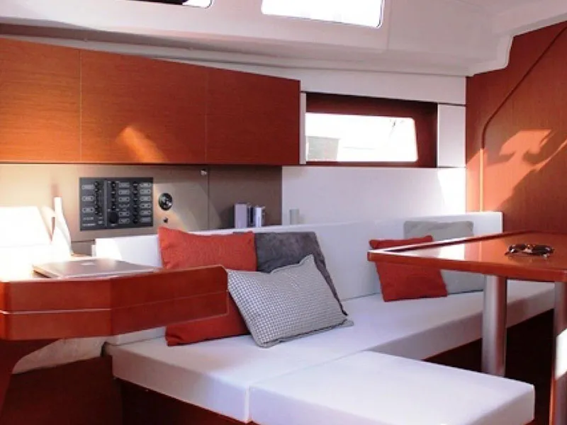 Salon of Oceanis 35.1 Club, a Gulet Moorings 352 sailboat at Cannigione, Italy