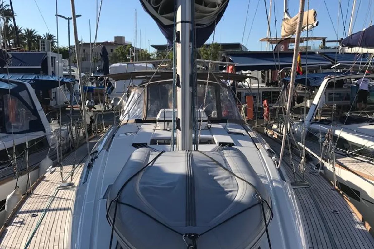 Deck of Alboran Bourbon (Las Galletas), a Jeanneau Sun Odyssey 519 sailboat at Elephant Butte Estates, United States