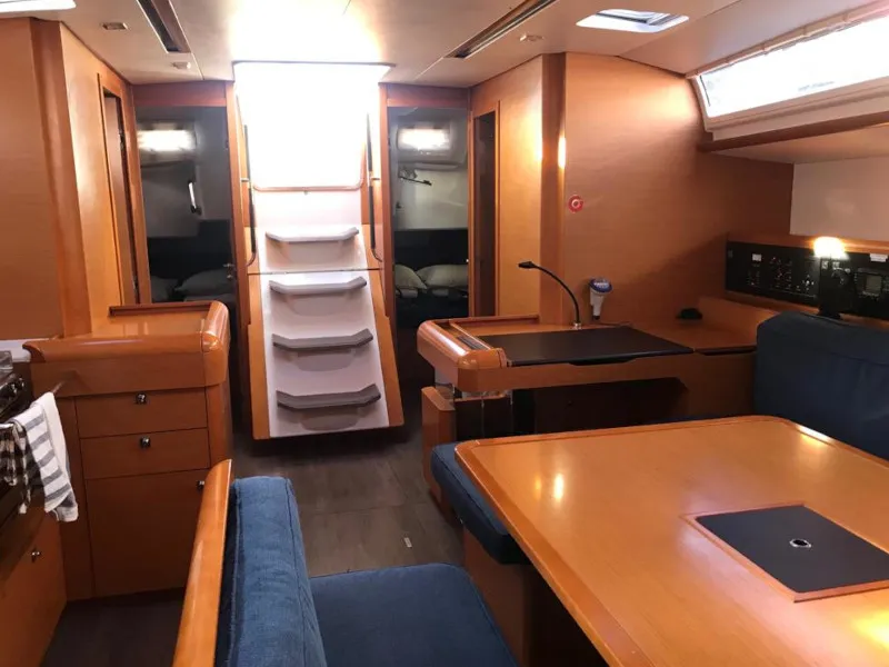 Salon of Alboran Bourbon (Las Galletas), a Jeanneau Sun Odyssey 519 sailboat at Elephant Butte Estates, United States