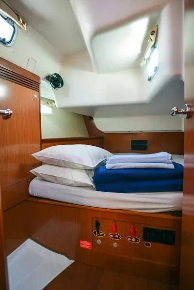 Cabin on Soyamaje, a Beneteau Oceanis 43 sailboat at Fethiye, Turkey