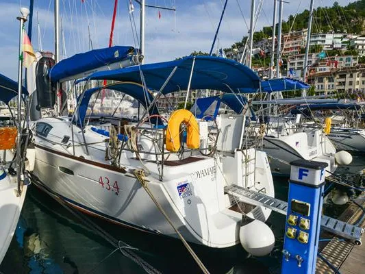 Exterior view of Soyamaje, a Beneteau Oceanis 43 sailboat at Fethiye, Turkey