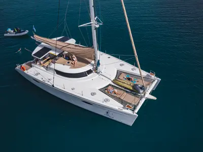 Deck of Zorba CAT Cabin 1, a Fountaine Pajot Eleuthera 60 catamaran at Aegina, Greece