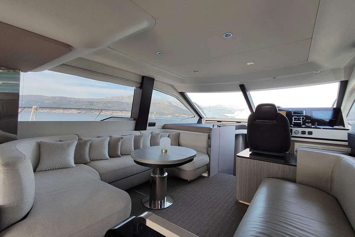 Salon of Be Happy, a Azimut 55 Fly motor yacht at Grad Kaštela, Croatia