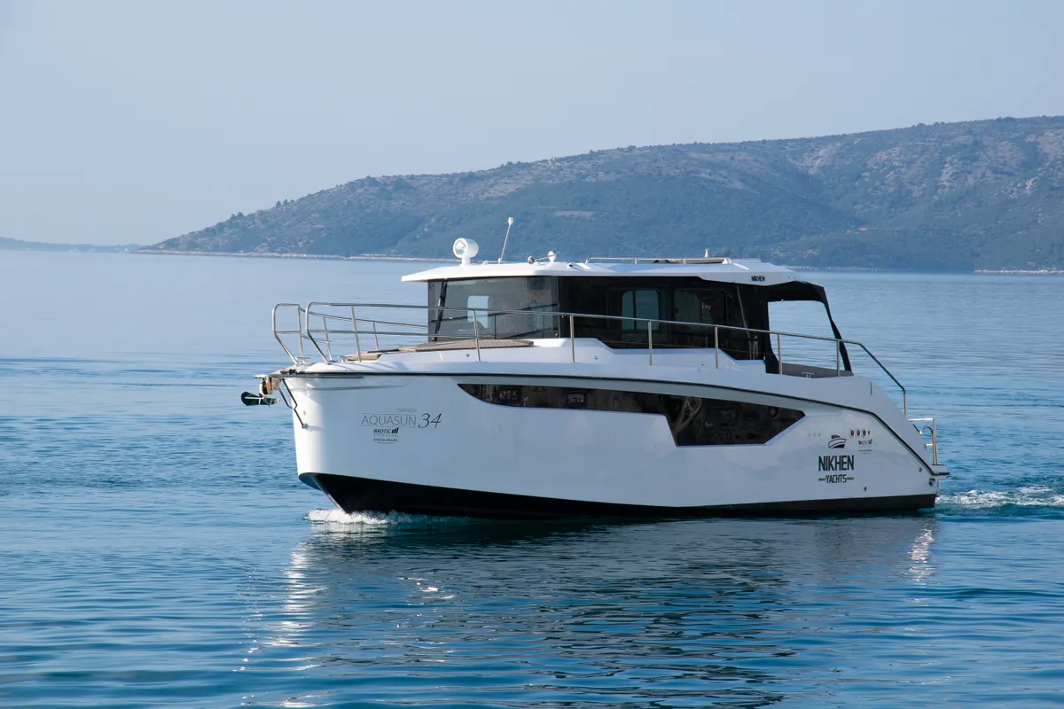Lili, a Nikhen Aquasun 34 Sedan motor yacht at Seget Donji, Croatia