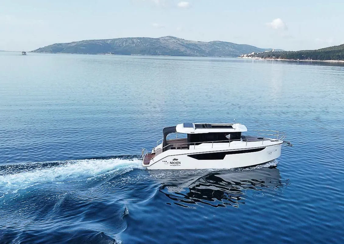 Lili, a Nikhen Aquasun 34 Sedan motor yacht at Seget Donji, Croatia