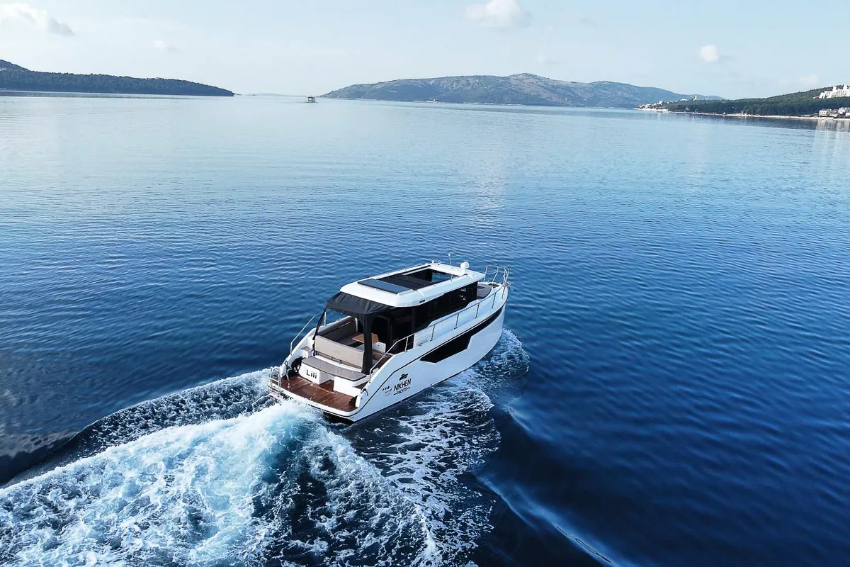 Lili, a Nikhen Aquasun 34 Sedan motor yacht at Seget Donji, Croatia