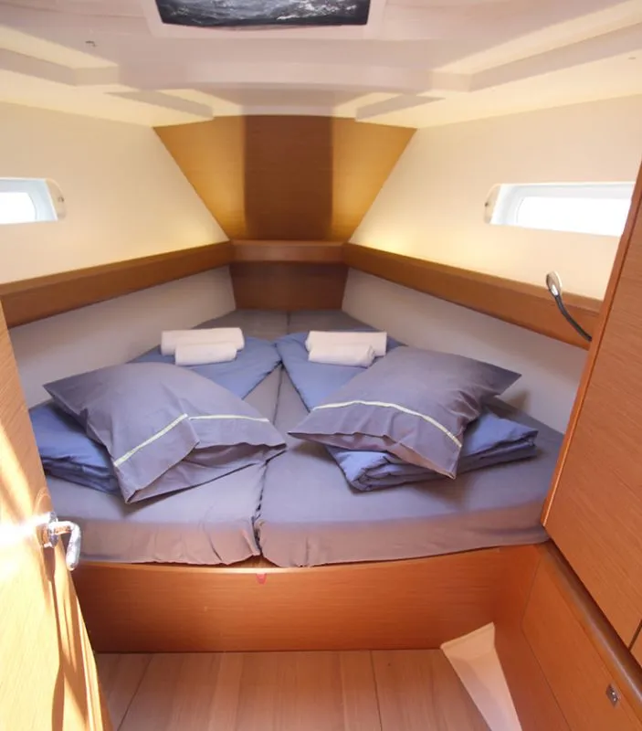 Cabin on Kronos, a Jeanneau Sun Odyssey 449 sailboat at Lavreotiki Municipal Unit, Greece