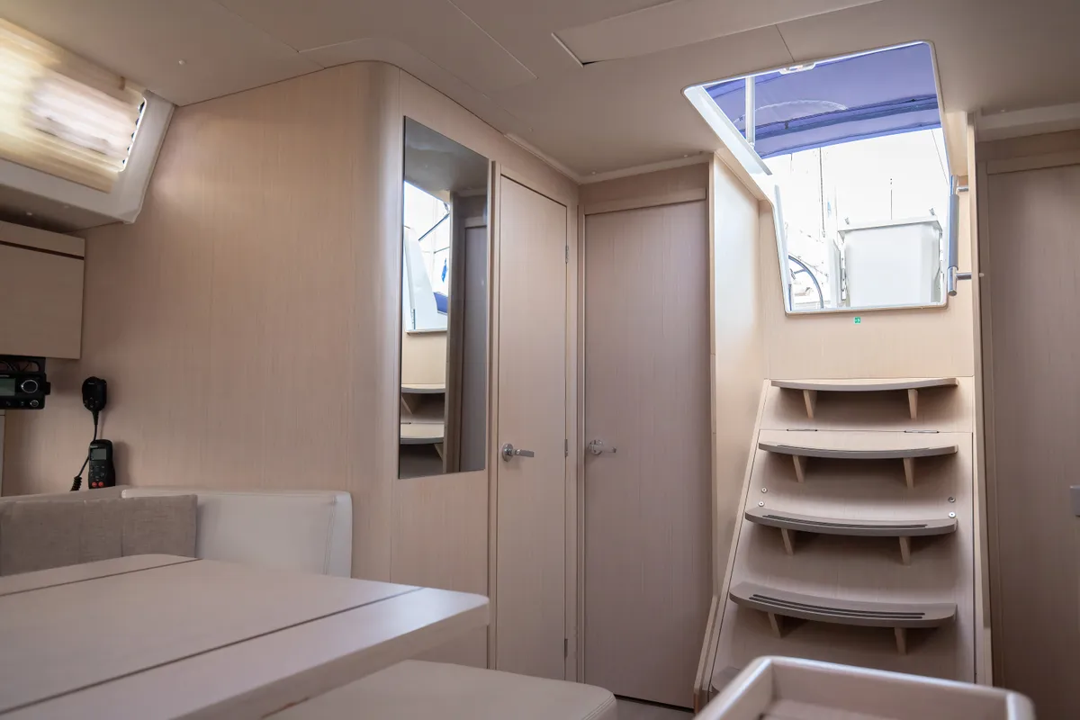 Salon of Tyche, a Beneteau Oceanis 46.1 sailboat at Rosignano Solvay, Italy
