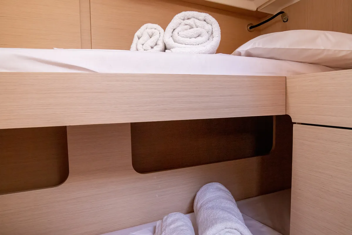 Cabin on Tyche, a Beneteau Oceanis 46.1 sailboat at Rosignano Solvay, Italy