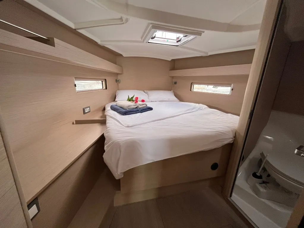 Cabin on Cosmic Dancer, a Beneteau Oceanis 40.1 sailboat at Split, Croatia