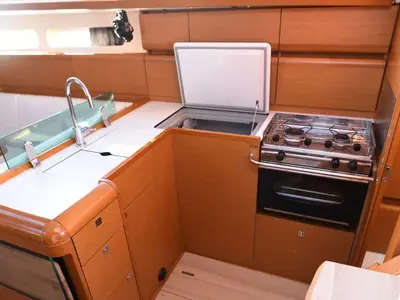 Galley of Pelagia, a Jeanneau Sun Odyssey 419 sailboat at Loutraki, Greece