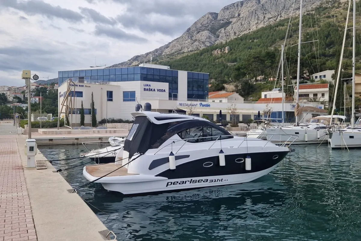 Exterior view of Aero, a Pearl Sea Yachts d.o.o. Pearlsea 31 Hard Top motorboat at Općina Baška Voda, Croatia