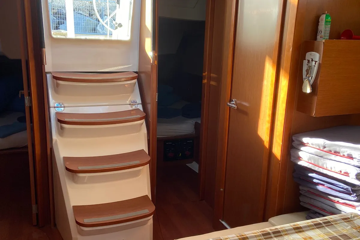 Salon of Jasmine, a Beneteau Oceanis 38.1 sailboat at Procida, Italy